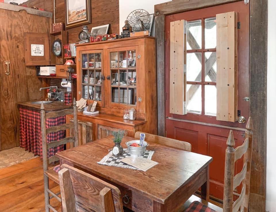 Country Woods Inn Глен-Роуз Екстер'єр фото